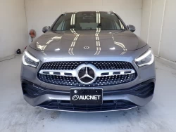 MERCEDES BENZ GLA CLASS 1