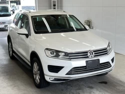 VOLKSWAGEN TOUAREG 1