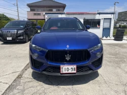 MASERATI LEVANTE 1