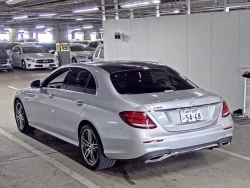 MERCEDES BENZ E CLASS 1