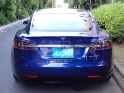 TESLA MODEL S 8