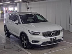 VOLVO XC40 1