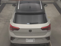 VOLKSWAGEN T-ROC 3