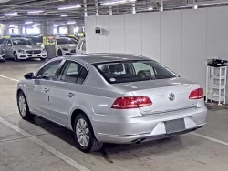 VOLKSWAGEN PASSAT 2