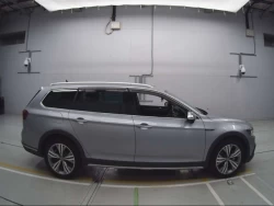 VOLKSWAGEN PSSAT ALLTRACK 4