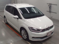 VOLKSWAGEN GOLF TOURAN 1