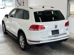 VOLKSWAGEN TOUAREG 3