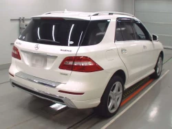 MERCEDES BENZ ML CLASS 2