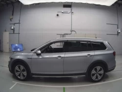 VOLKSWAGEN PSSAT ALLTRACK 5