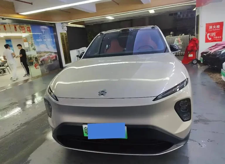 NIO EC7