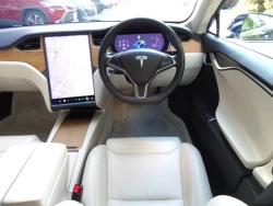 TESLA MODEL S 9