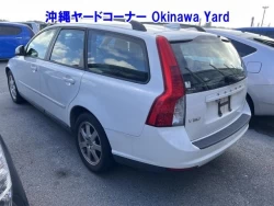 VOLVO V50 1